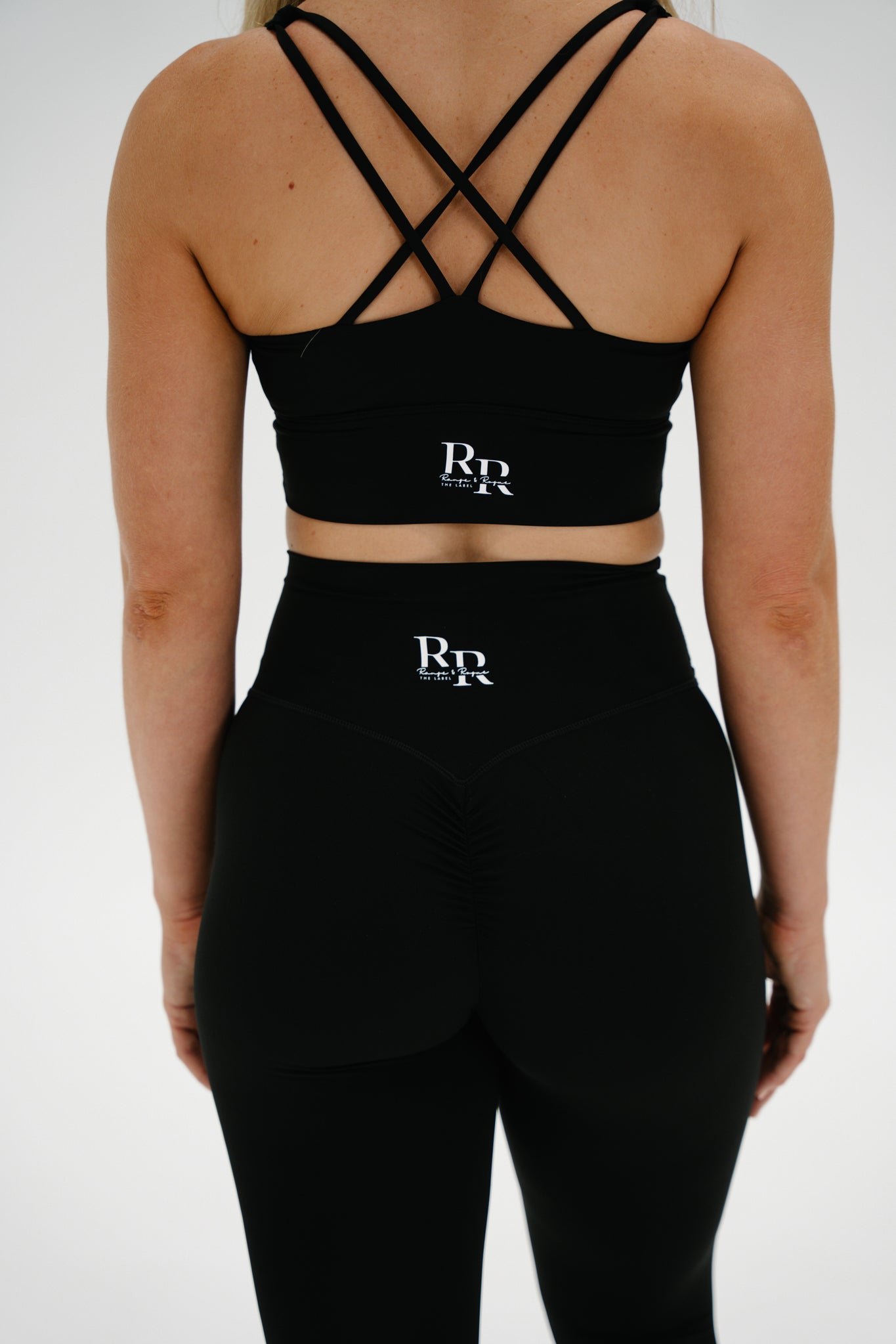 Black RR1 Crop